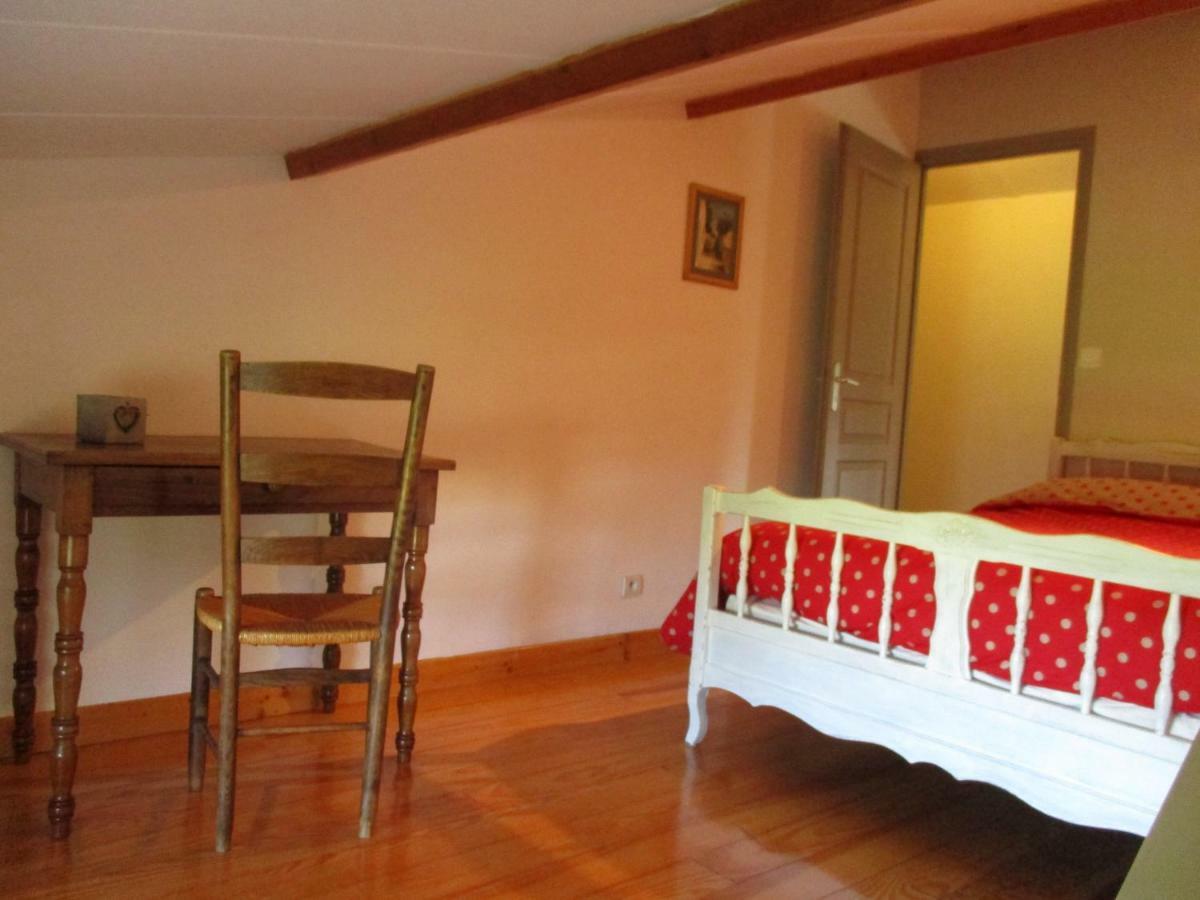 Logis De Bois Roche Βίλα Saint-Bonnet-sur-Gironde Εξωτερικό φωτογραφία