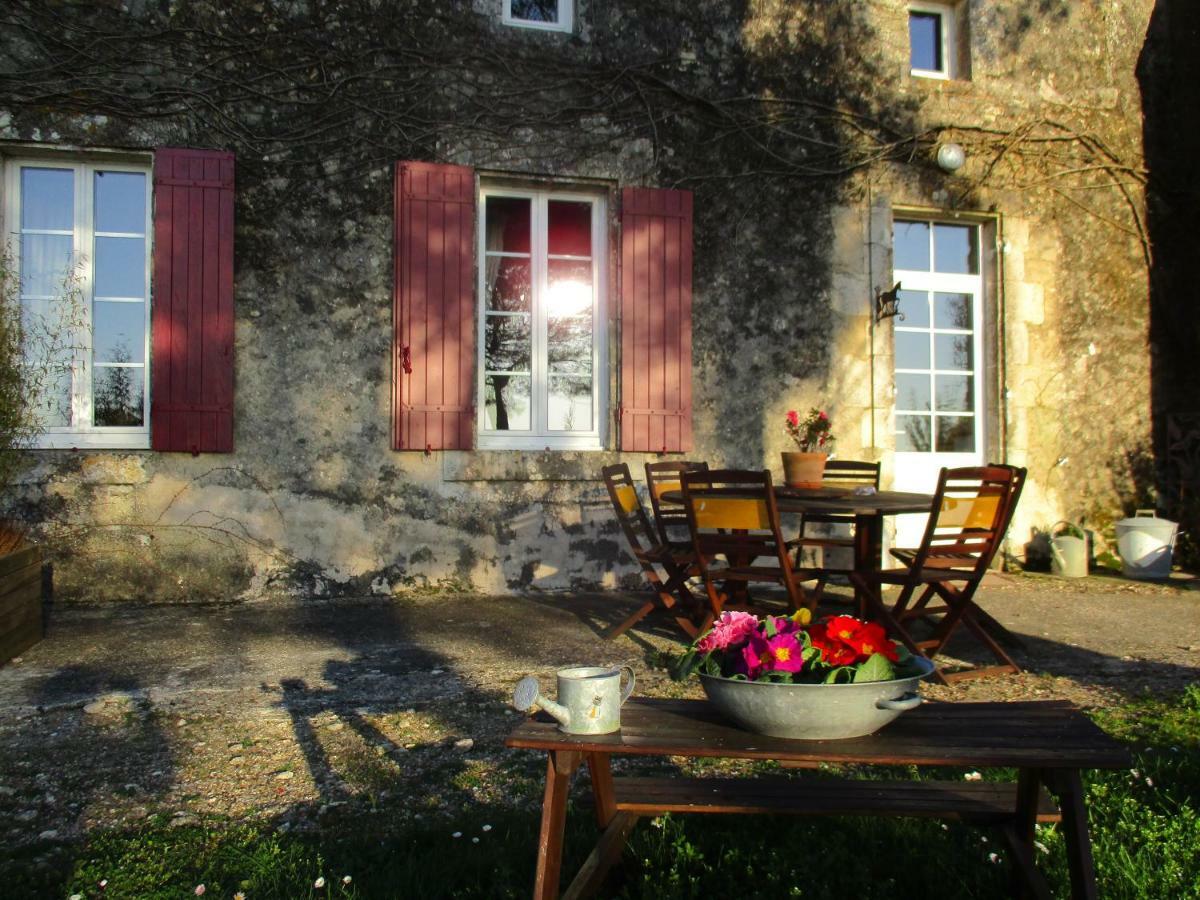 Logis De Bois Roche Βίλα Saint-Bonnet-sur-Gironde Εξωτερικό φωτογραφία