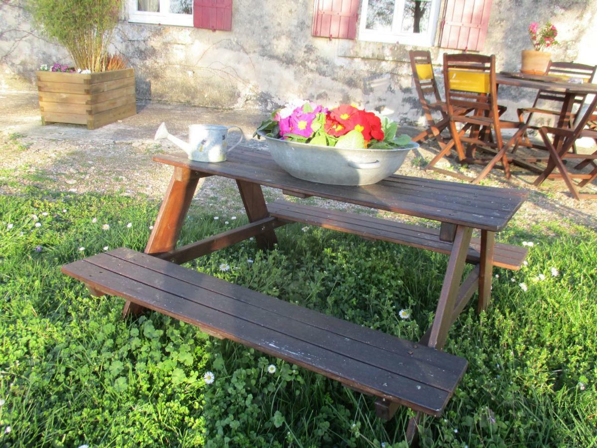 Logis De Bois Roche Βίλα Saint-Bonnet-sur-Gironde Εξωτερικό φωτογραφία